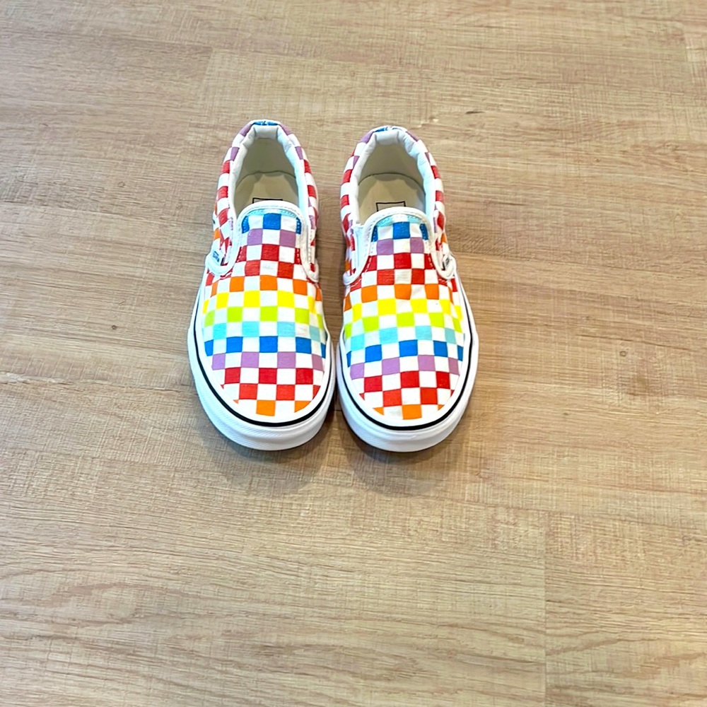 KIDS | Vans Rainbow Checkerboard Slip-On Shoe. Size 2